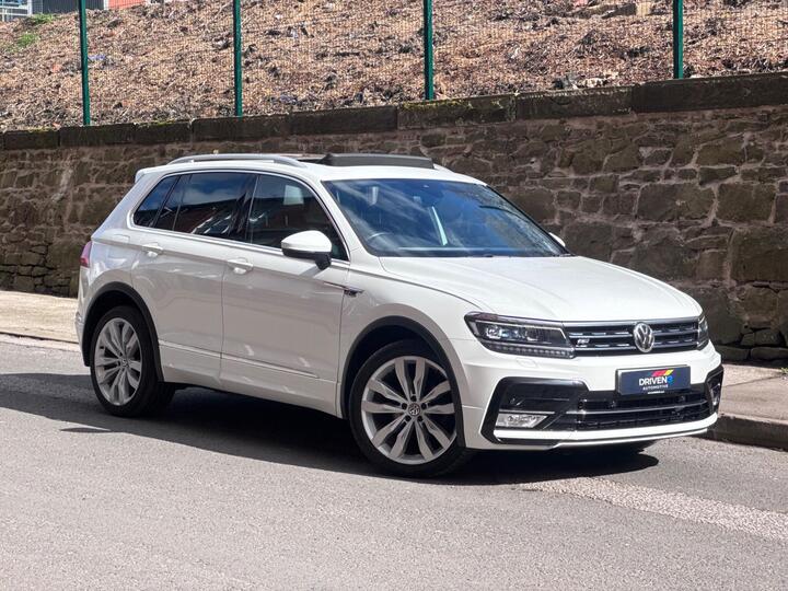 Volkswagen Tiguan 2.0 TDI BlueMotion Tech R-Line DSG 4Motion Euro 6 (s/s) 5dr Volkswagen Tiguan 2.0 TDI BlueMotion Tech R-Line DSG 4Motion Euro 6 (s/s) 5dr