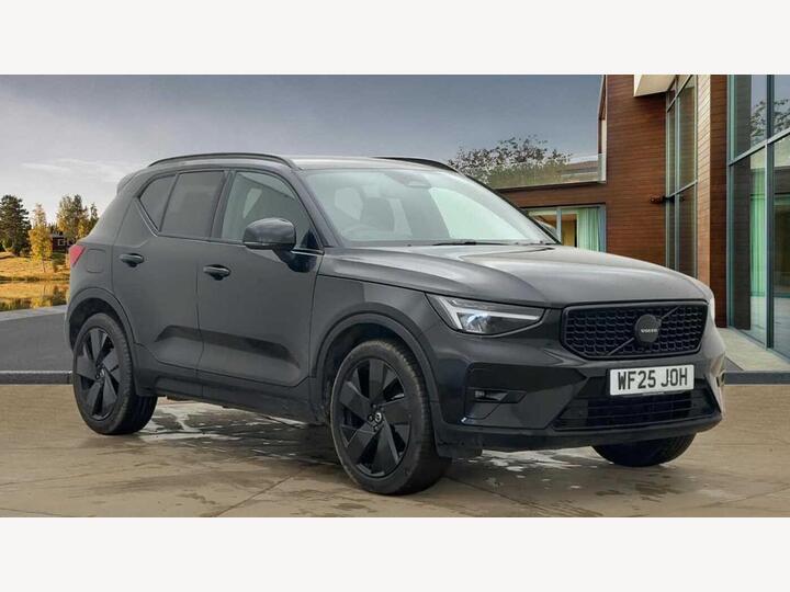 Volvo XC40 2.0 B4 MHEV Plus Black Edition DCT Auto Euro 6 (s/s) 5dr