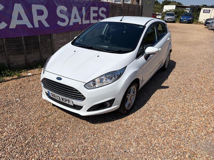 Ford Fiesta 1.0T EcoBoost Zetec Euro 5 (s/s) 5dr