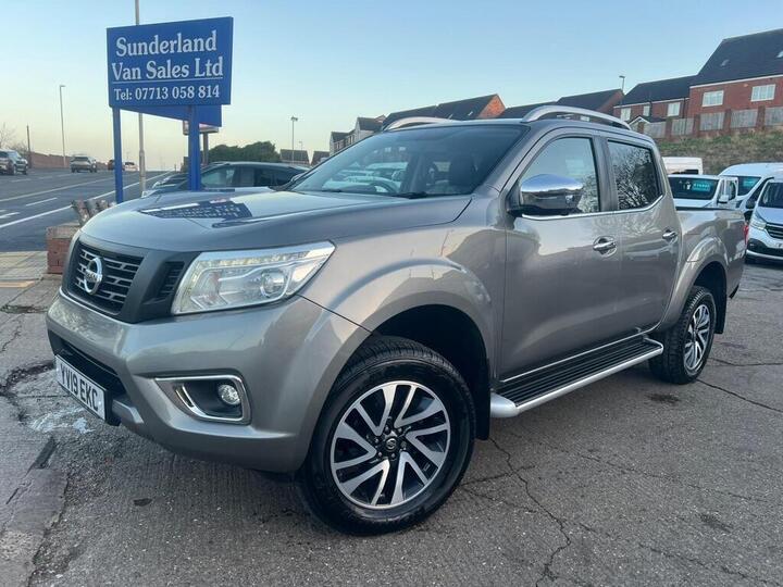 Nissan NAVARA 2.3 DCi Tekna Auto 4WD Euro 6 4dr