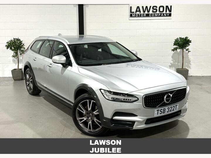 Volvo V90 Cross Country 2.0 D4 Pro Auto AWD Euro 6 (s/s) 5dr Volvo V90 Cross Country 2.0 D4 Pro Auto AWD Euro 6 (s/s) 5dr