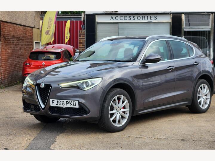 Alfa Romeo Stelvio 2.0T Speciale Auto Q4 AWD Euro 6 (s/s) 5dr Alfa Romeo Stelvio 2.0T Speciale Auto Q4 AWD Euro 6 (s/s) 5dr