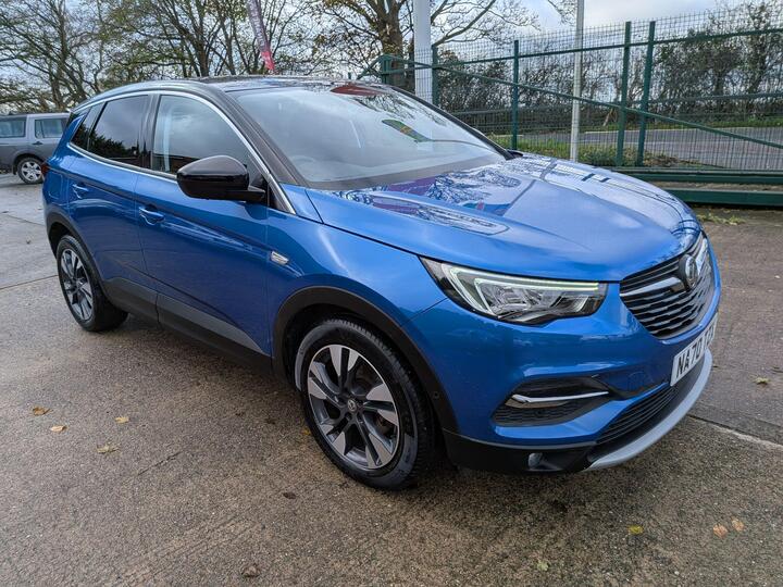 Vauxhall Grandland X 1.2 Turbo SRi Nav Euro 6 (s/s) 5dr Vauxhall Grandland X 1.2 Turbo SRi Nav Euro 6 (s/s) 5dr