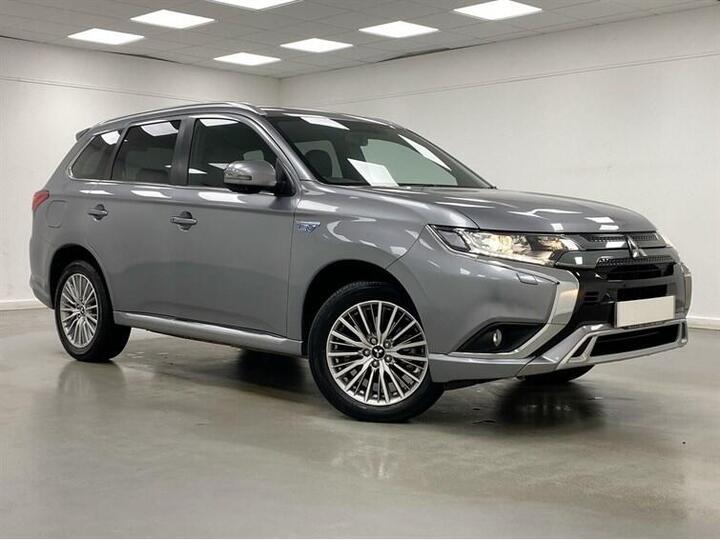 Mitsubishi OUTLANDER 2.4h TwinMotor 13.8kWh Dynamic CVT 4WD Euro 6 (s/s) 5dr