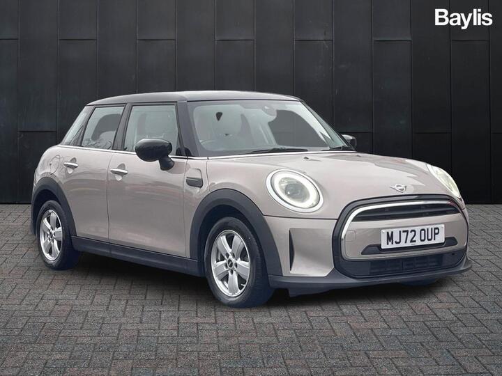 MINI HATCHBACK 1.5 Cooper Classic Steptronic Euro 6 (s/s) 5dr
