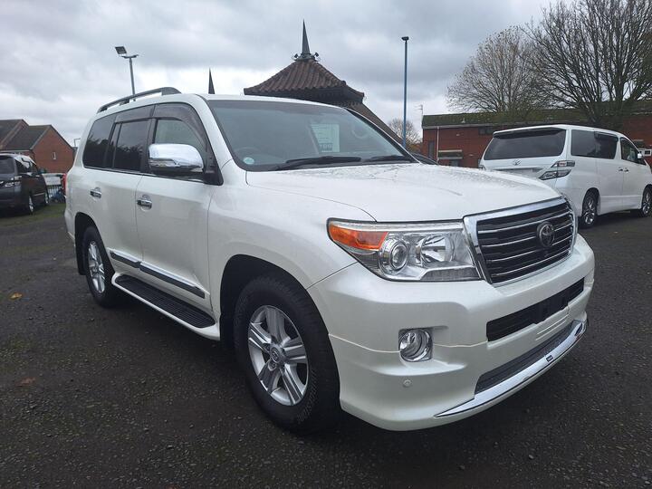 Toyota Land Cruiser 4.6 ZX V8