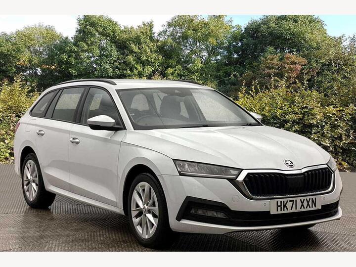 Skoda OCTAVIA 1.4 TSI IV 13kWh SE Technology DSG Euro 6 (s/s) 5dr Skoda OCTAVIA 1.4 TSI IV 13kWh SE Technology DSG Euro 6 (s/s) 5dr
