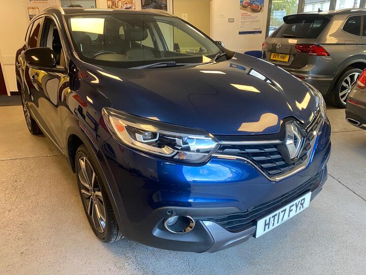 Renault Kadjar 1.2 TCe Signature Nav Euro 6 (s/s) 5dr Renault Kadjar 1.2 TCe Signature Nav Euro 6 (s/s) 5dr