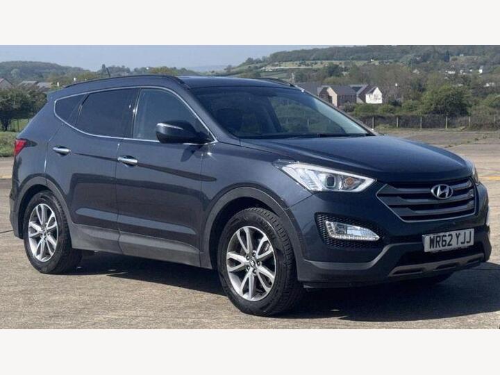 Hyundai Santa Fe 2.2 CRDi Premium Auto 4WD Euro 5 5dr (7 Seat) Hyundai Santa Fe 2.2 CRDi Premium Auto 4WD Euro 5 5dr (7 Seat)