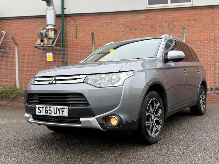 Mitsubishi Outlander 2.2 DI-D GX3 4WD Euro 5 (s/s) 5dr Mitsubishi Outlander 2.2 DI-D GX3 4WD Euro 5 (s/s) 5dr