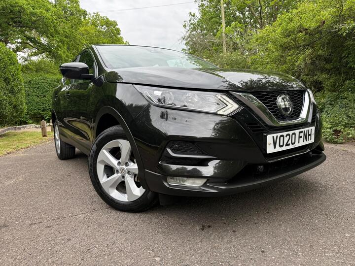 Nissan Qashqai 1.3 DIG-T Acenta Premium Euro 6 (s/s) 5dr