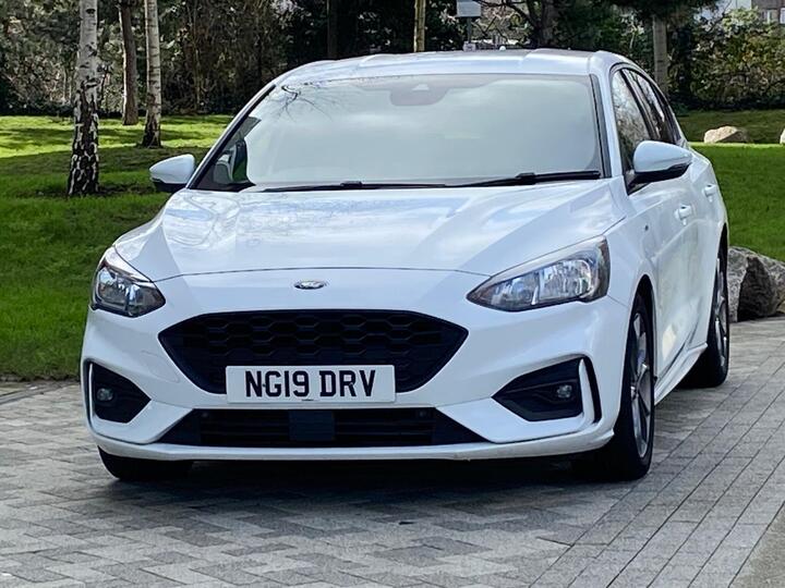Ford Focus 1.0T EcoBoost ST-Line Euro 6 (s/s) 5dr
