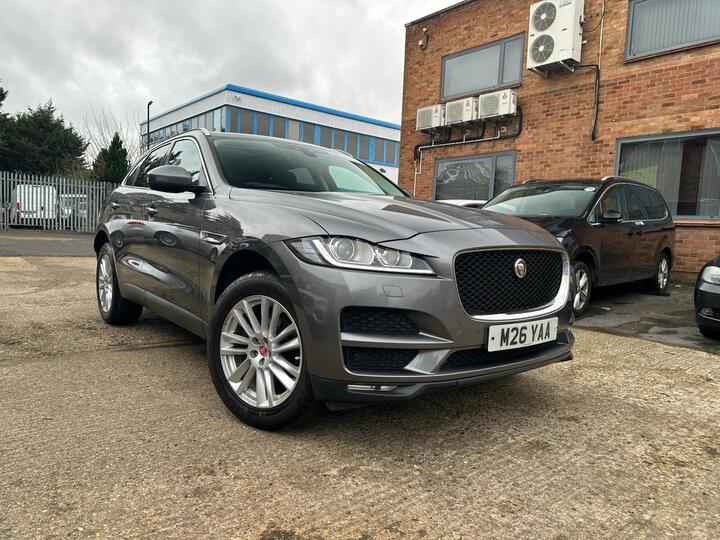 Jaguar F-PACE 2.0 D180 Portfolio Auto AWD Euro 6 (s/s) 5dr Jaguar F-PACE 2.0 D180 Portfolio Auto AWD Euro 6 (s/s) 5dr