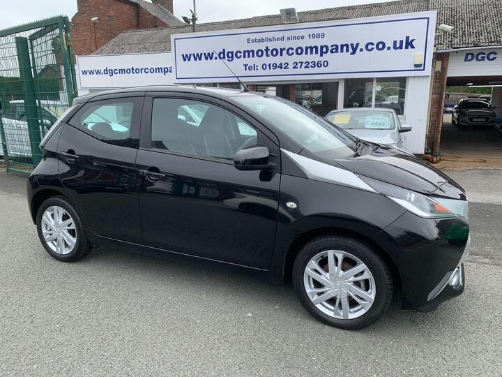 Toyota AYGO 1.0 VVT-i X-pression X-shift Euro 6 5dr