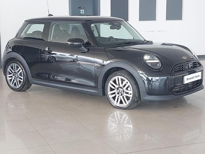 MINI Cooper 1.5C Classic Steptronic Euro 6 (s/s) 3dr