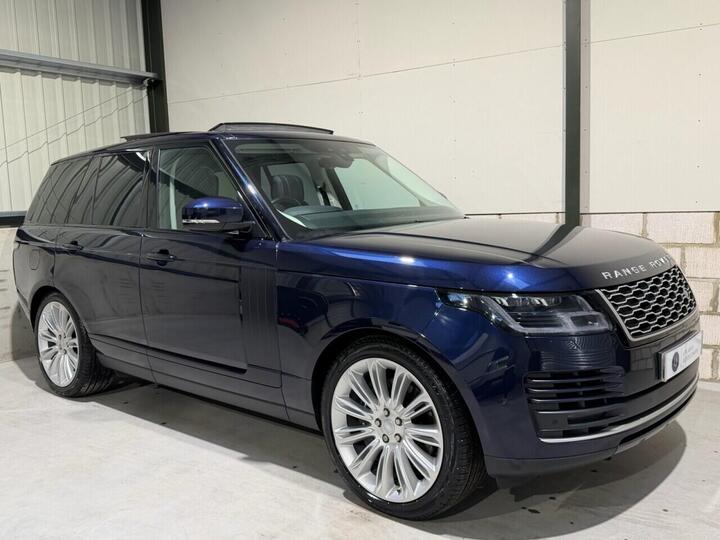 Land Rover RANGE ROVER 4.4 SD V8 Vogue Auto 4WD Euro 6 (s/s) 5dr Land Rover RANGE ROVER 4.4 SD V8 Vogue Auto 4WD Euro 6 (s/s) 5dr