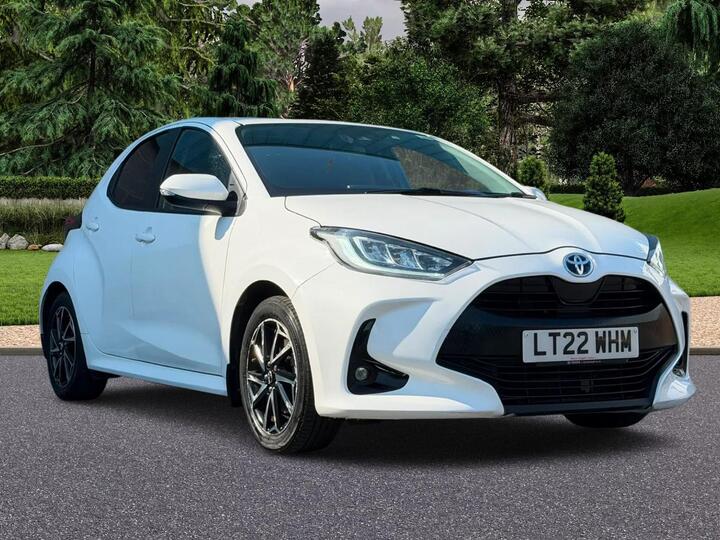 Toyota Yaris 1.5 VVT-h Design E-CVT Euro 6 (s/s) 5dr
