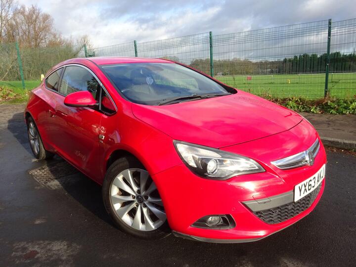 Vauxhall Astra GTC 2.0 CDTi SRi Euro 5 (s/s) 3dr Vauxhall Astra GTC 2.0 CDTi SRi Euro 5 (s/s) 3dr