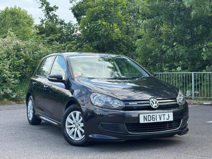 Volkswagen Golf 1.6 TDI BlueMotion Euro 5 (s/s) 5dr Volkswagen Golf 1.6 TDI BlueMotion Euro 5 (s/s) 5dr
