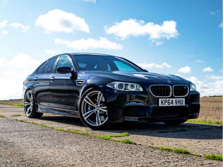BMW M5 4.4 V8 DCT Euro 6 (s/s) 4dr