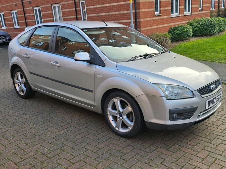 Ford Focus 1.8 Sport S 5dr