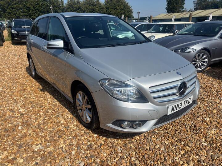 Mercedes-Benz B Class 1.8 B180 CDI BlueEfficiency SE 7G-DCT Euro 5 (s/s) 5dr
