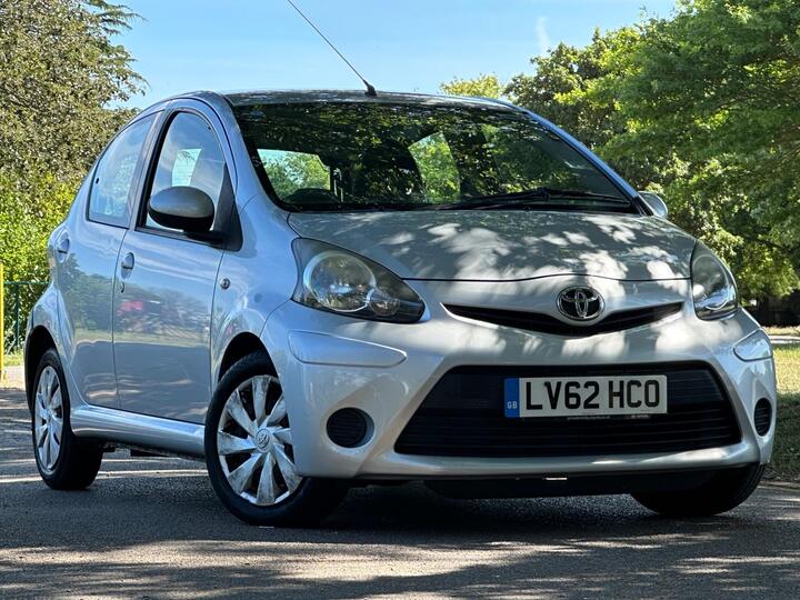 Toyota AYGO 1.0 VVT-i Ice Euro 5 5dr
