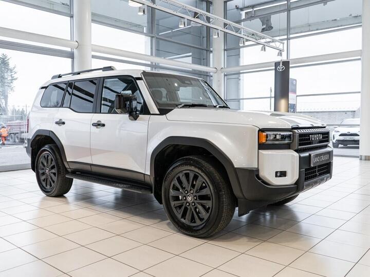 Toyota Land Cruiser Invincible 2.8D Auto 2.8D Invincible Auto 4WD Euro 6 (s/s) 5dr (LWB)