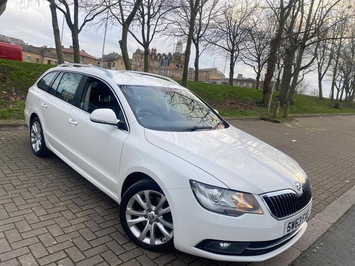 Skoda Superb 2.0 TDI SE DSG Euro 5 (s/s) 5dr