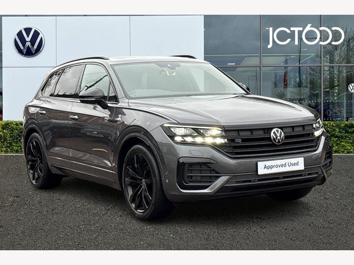 Volkswagen Touareg 3.0 TDI V6 Black Edition Tiptronic 4Motion Euro 6 (s/s) 5dr Volkswagen Touareg 3.0 TDI V6 Black Edition Tiptronic 4Motion Euro 6 (s/s) 5dr