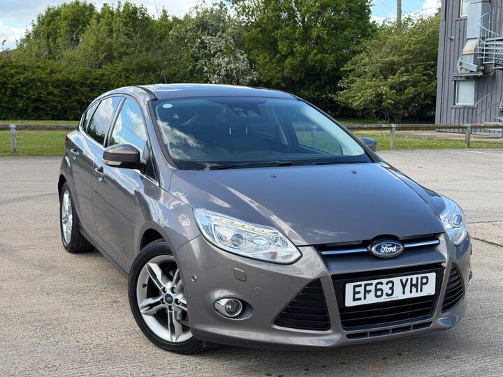 Ford Focus 1.6 TDCi Titanium X Euro 5 (s/s) 5dr