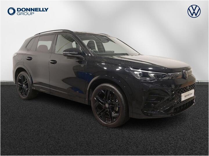 Volkswagen Tiguan 2.0 TDI R-Line DSG Euro 6 (s/s) 5dr Volkswagen Tiguan 2.0 TDI R-Line DSG Euro 6 (s/s) 5dr