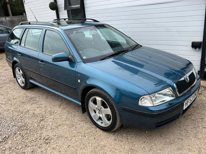 Skoda Octavia 1.8T Elegance 5dr