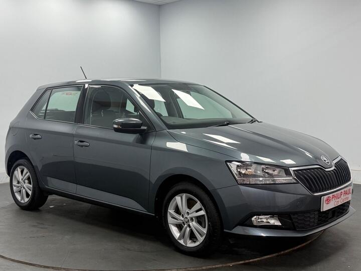 Skoda Fabia 1.0 TSI SE DSG Euro 6 (s/s) 5dr Skoda Fabia 1.0 TSI SE DSG Euro 6 (s/s) 5dr