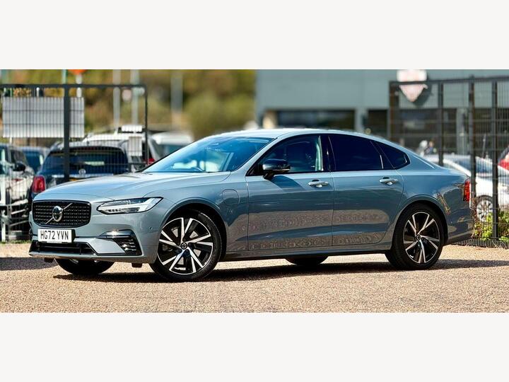 Volvo S90 2.0h T8 Recharge 18.8kWh Plus Dark Auto AWD Euro 6 (s/s) 4dr