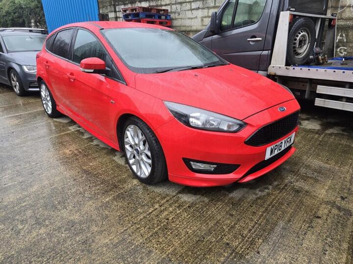 Ford FOCUS 1.0T EcoBoost ST-Line Euro 6 (s/s) 5dr
