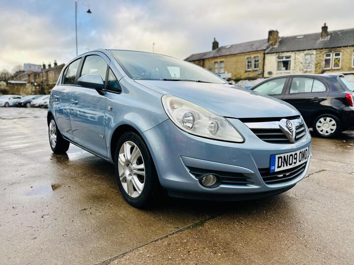 Vauxhall Corsa 1.4i 16v Design 5dr (a/c)