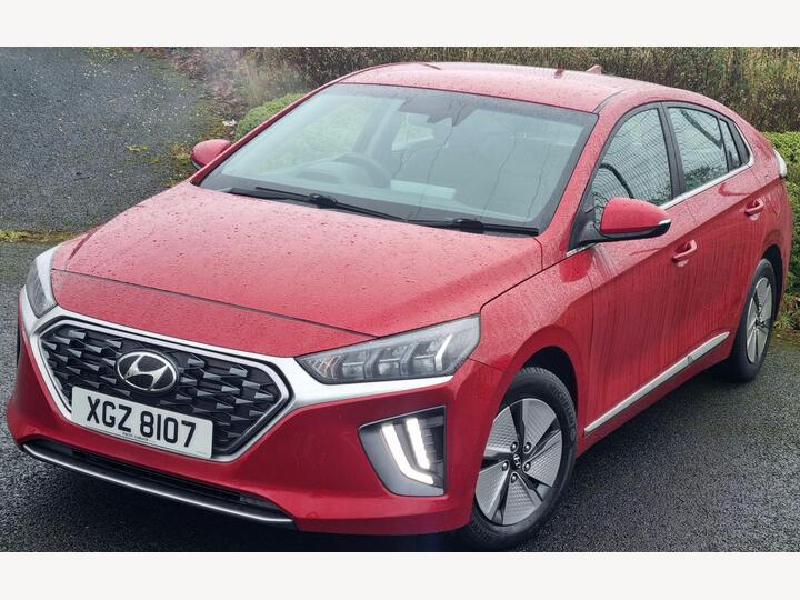 Hyundai IONIQ 1.6 H-GDi Premium DCT Euro 6 (s/s) 5dr Hyundai IONIQ 1.6 H-GDi Premium DCT Euro 6 (s/s) 5dr