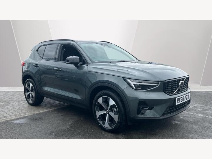 Volvo XC40 2.0 B3 MHEV Plus Dark DCT Auto Euro 6 (s/s) 5dr