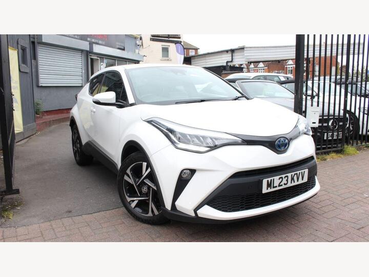 Toyota C-HR 1.8 VVT-h Design CVT Euro 6 (s/s) 5dr Toyota C-HR 1.8 VVT-h Design CVT Euro 6 (s/s) 5dr