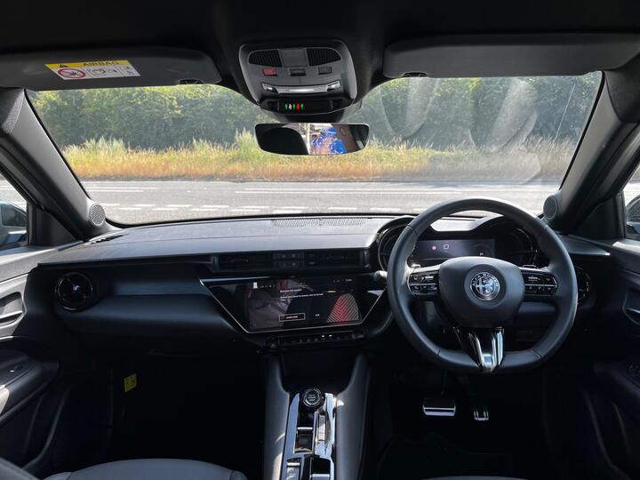 Alfa Romeo Junior 1.2 MHEV Ibrida E-DCT Euro 6 (s/s) 5dr