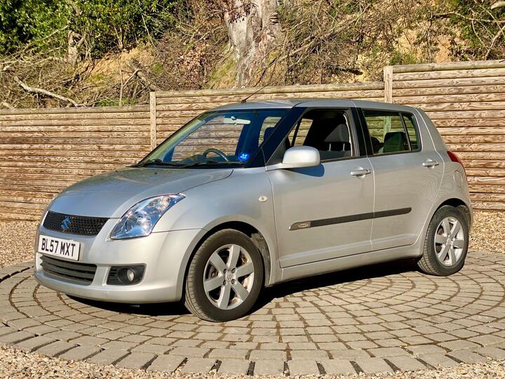 Suzuki Swift 1.5 GLX 5dr