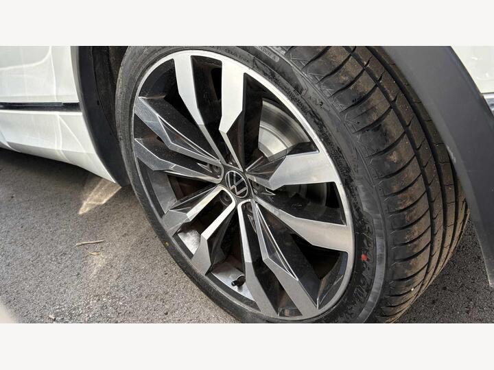 Volkswagen TIGUAN ESTATE SPECIAL EDITION 1.5 TSI R-Line Edition DSG Euro 6 (s/s) 5dr