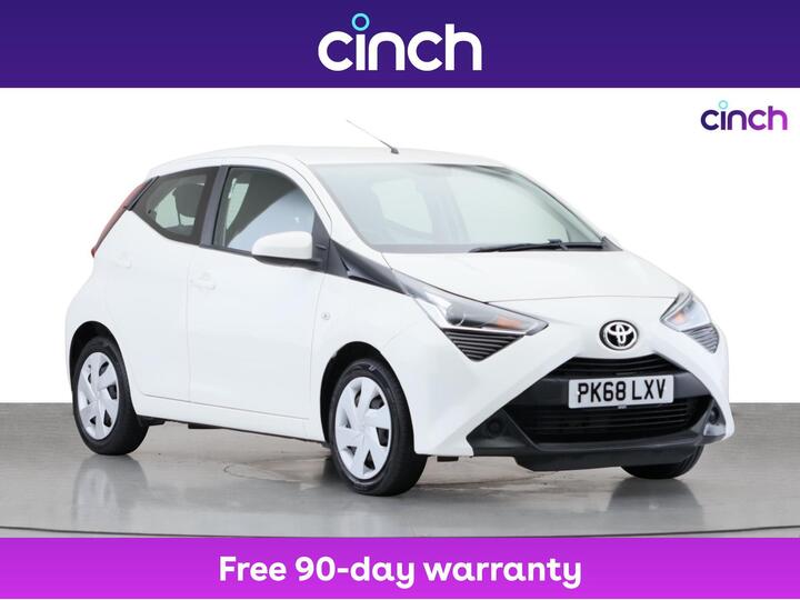 Toyota Aygo 1.0 VVT-i X-play Euro 6 5dr Toyota Aygo 1.0 VVT-i X-play Euro 6 5dr