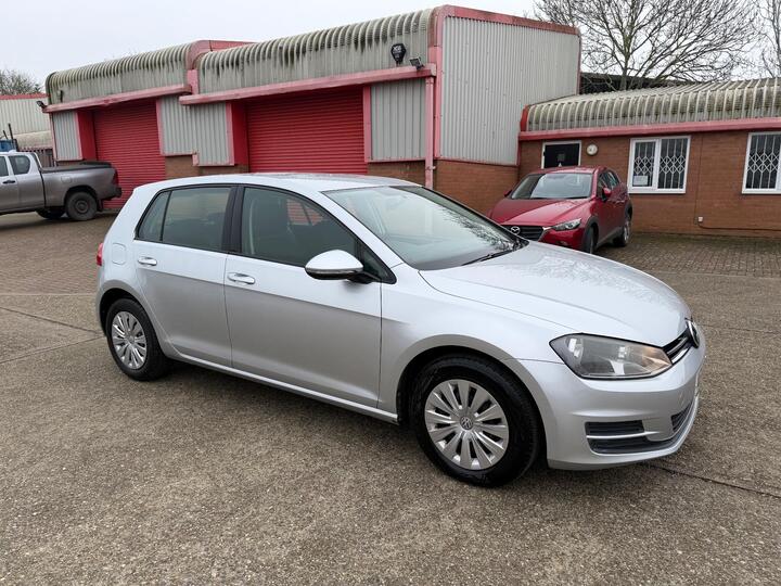 Volkswagen Golf 1.2 TSI BlueMotion Tech S Euro 5 (s/s) 5dr