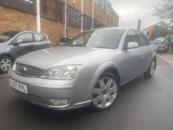 Ford Mondeo 2.0 Ghia X 5dr