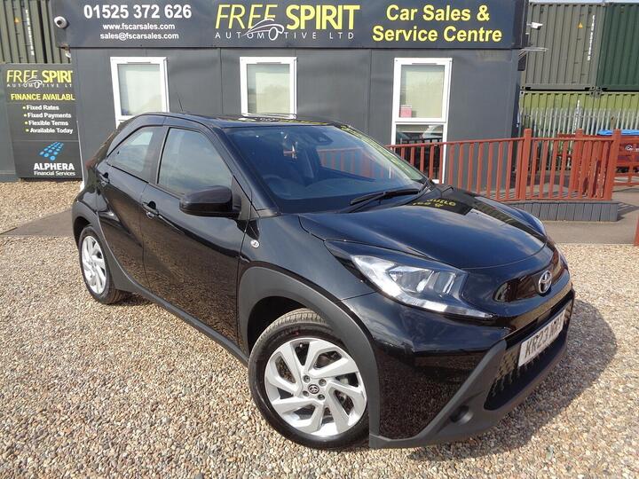 Toyota Aygo X 1.0 VVT-i Pure X-shift Euro 6 (s/s) 5dr