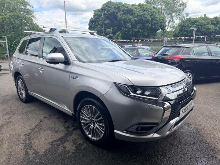 Mitsubishi Outlander 2.4h TwinMotor 13.8kWh Dynamic CVT 4WD Euro 6 (s/s) 5dr