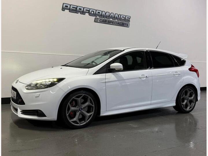 Ford FOCUS 2.0T EcoBoost ST-3 Euro 5 (s/s) 5dr