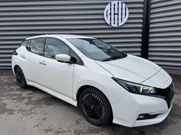 Nissan LEAF 39kWh N-Connecta Auto 5dr Nissan LEAF 39kWh N-Connecta Auto 5dr